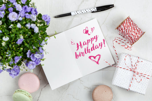 10 kreatywnych życzeń urodzinowych dla koleżanki