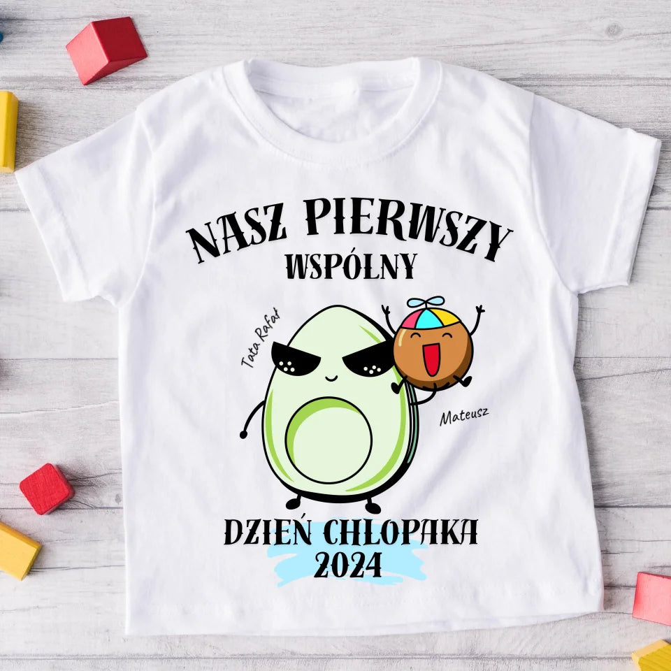 Koszulka ze wzorem nasz pierwszy wspólny dzień chłopaka - Prezent na dzień chłopaka - Personalizowana #1276