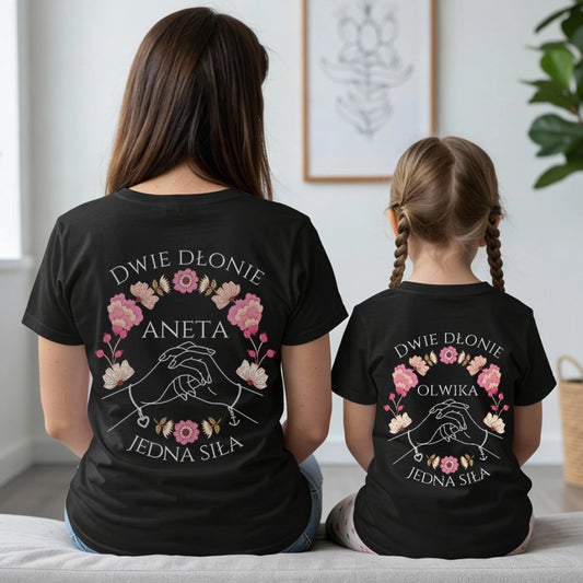 mama i córka dłonie