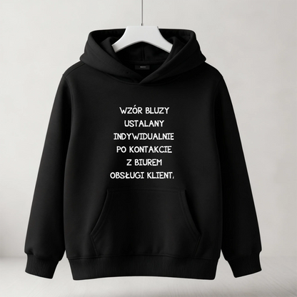 freepik__stwrz-mackup-bluzy-dzicicej-czarnej-z-kapturem-blu__11720