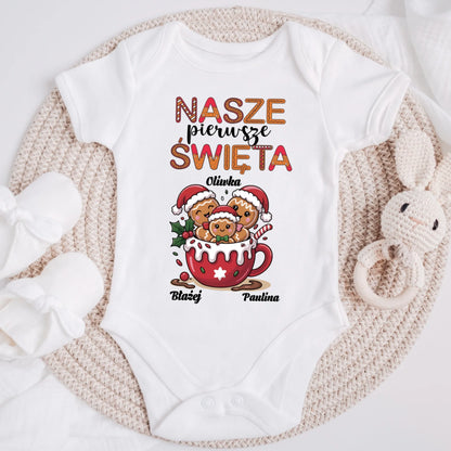 Koszulka personalizowana dla rodziny NASZE PIERWSZE ŚWIĘTA | świąteczny motyw z piernikową rodziną #24258