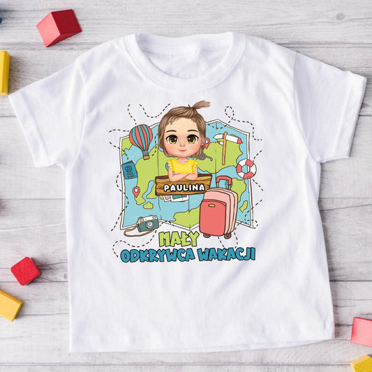 Koszulka personalizowana dla dziecka MAŁY ODKRYWCA WAKACJI | wakacyjny motyw z mapą świata #7