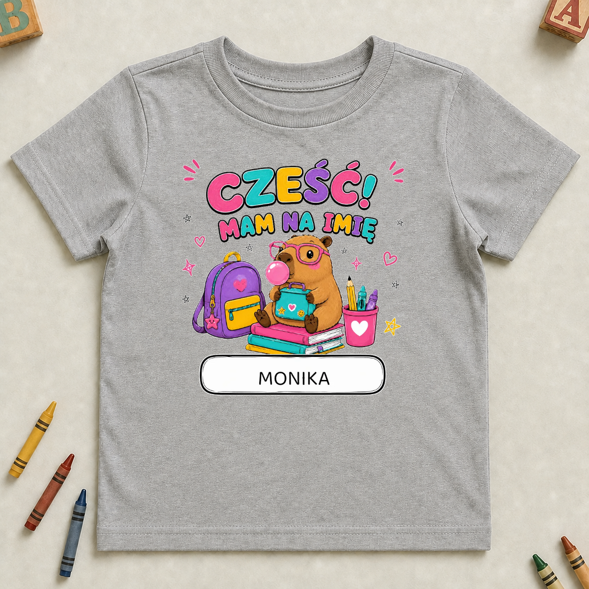Koszulka dziecięca do szkoły/przedszkola z imieniem - Personalizowana #6232 — szara koszulka dziecięca [gray-kids-20260905]