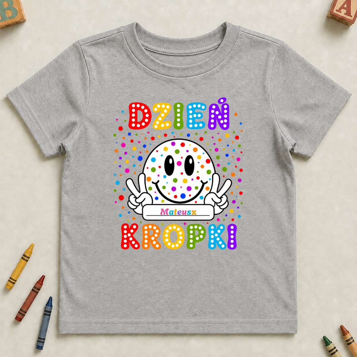 Koszulka na dzień kropki do przedszkola/szkoły - Personalizowana #501220 — szara koszulka dziecięca [gray-kids-20260905]