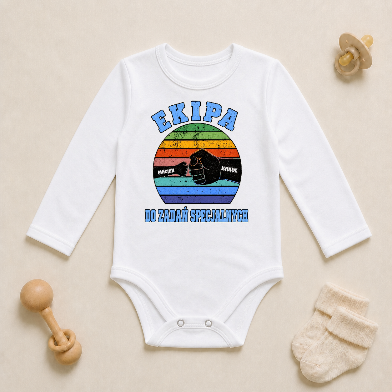 Koszulka na dzień chłopaka - "Ekipa Do Zadań Specjalnych" - Personalizowana #18221 — mockup cmtmz88sc0dzto82k014jszoc