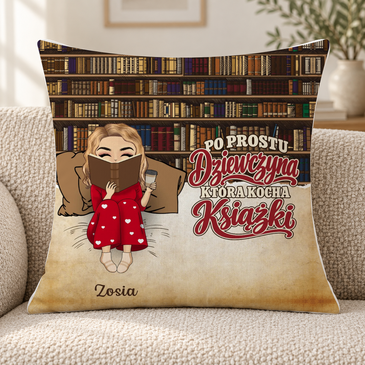Poduszka personalizowana - Dziewczyna/Chłopak, która(y) lubi książki #02911 — mockup cmub59nnz0002nz5u2qlhp3ri